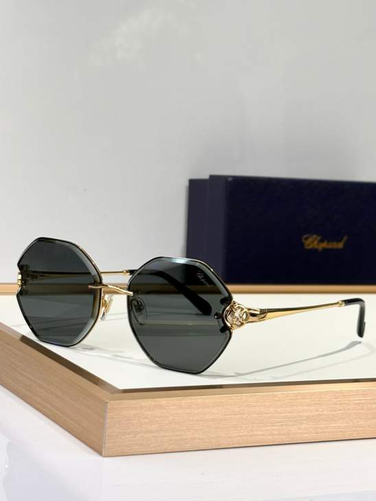 Picture of Chopard Sunglasses _SKUfw71516709fw